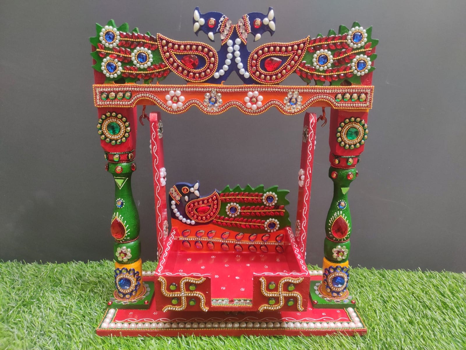 Heritage Royal Swings Mini